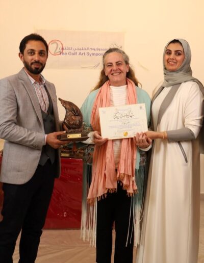 Entrega del diploma y el galardón en el Art Simposium